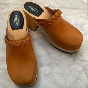 NWOT Swedish hasbeens clogs - size 39